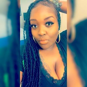 Meet your Posher, Brittney